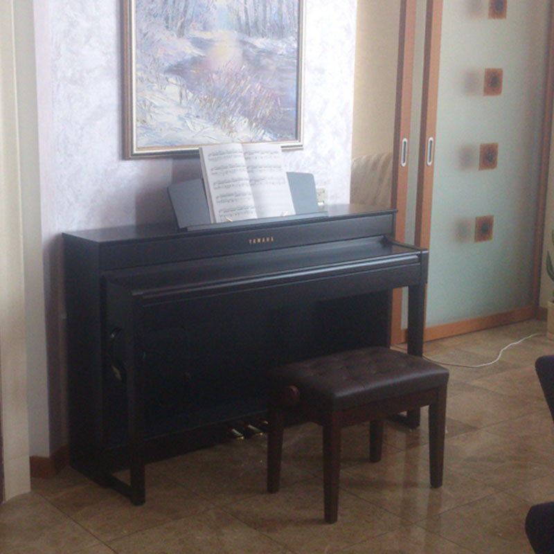 Yamaha CLP-575