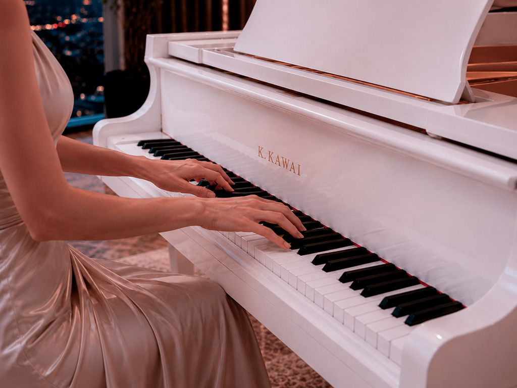 Kawai_GL-20_WH:P_2.jpg