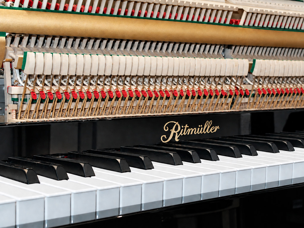 Ritmuller_UP_115_R_3.jpg